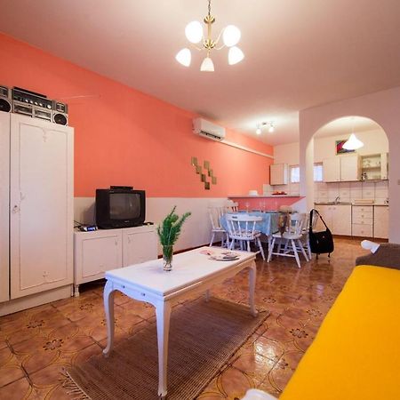 Silver Beach Apartments 비스 외부 사진