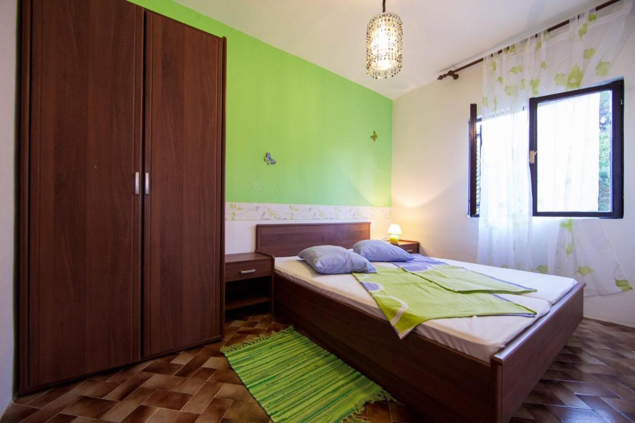 Silver Beach Apartments 비스 외부 사진